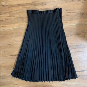 Pleated black skirt from GAP